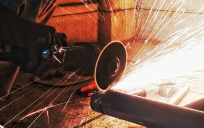 Jak Prawidłowo Ustawić Osłonę Tarczy w Szlifierce Kątowej